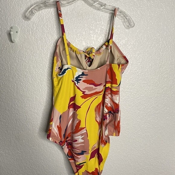 Kona Sol Multicolor Keyhole Floral Medium Coverage One Piece Swimsuit Size Large - Picture 8 of 10